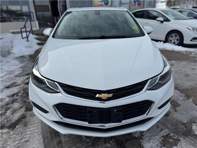 2018 Chevrolet Cruze LT Auto (Stk: 26-029-1) in Pembroke - Image 6 of 15