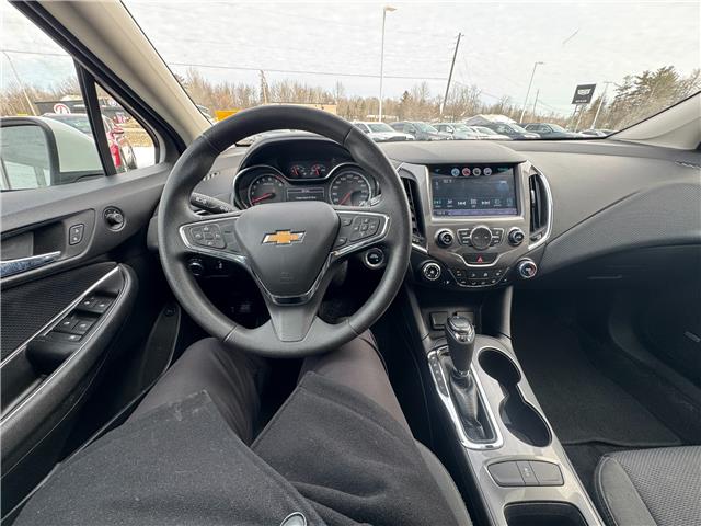 2018 Chevrolet Cruze LT Auto (Stk: 26-029-1) in Pembroke - Image 11 of 15
