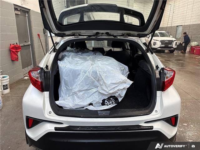 2018 Toyota C-HR XLE (Stk: 165503) in London - Image 13 of 26