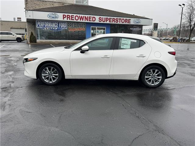 2025 Mazda Mazda3 Sport GS (Stk: M388504) in Windsor - Image 2 of 26