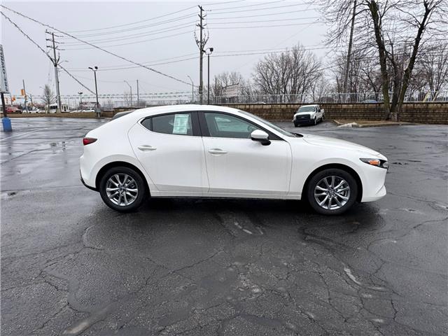 2025 Mazda Mazda3 Sport GS (Stk: M388504) in Windsor - Image 7 of 26