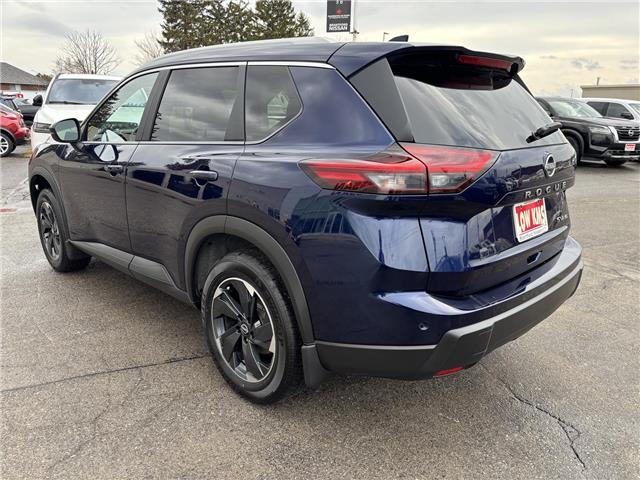 2024 Nissan Rogue SV Moonroof (Stk: P6942A) in Brantford - Image 2 of 23