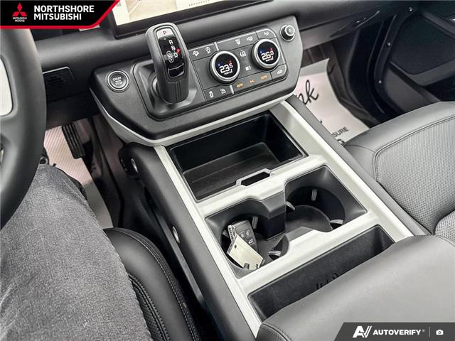 2025 Land Rover Defender P300 S (Stk: 462594) in North Vancouver - Image 17 of 24