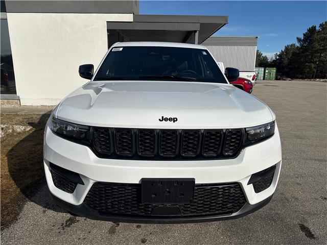 2025 Jeep Grand Cherokee Laredo (Stk: 25054) in Meaford - Image 2 of 13