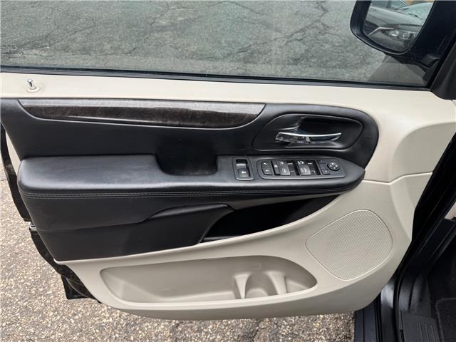 2017 Dodge Grand Caravan Crew (Stk: 2602066) in Waterloo - Image 10 of 27 2017 Dodge Grand Caravan Crew (Stk: 2602066) in Waterloo - Image 10 of 27