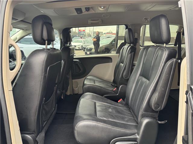 2017 Dodge Grand Caravan Crew (Stk: 2602066) in Waterloo - Image 17 of 27 2017 Dodge Grand Caravan Crew (Stk: 2602066) in Waterloo - Image 17 of 27