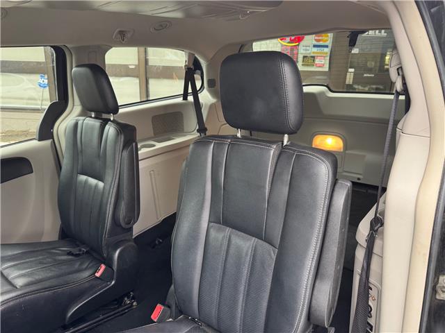 2017 Dodge Grand Caravan Crew (Stk: 2602066) in Waterloo - Image 18 of 27 2017 Dodge Grand Caravan Crew (Stk: 2602066) in Waterloo - Image 18 of 27