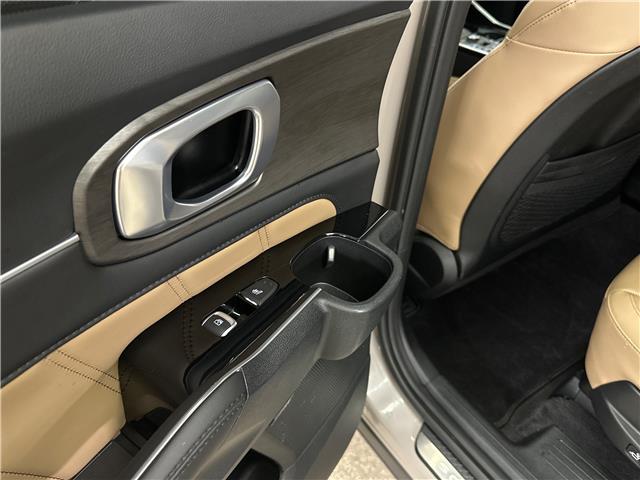 2025 Kia Sorento 2.5T X-Line Limited w/Olive Brown Interior (Stk: 43619J) in Belleville - Image 13 of 35