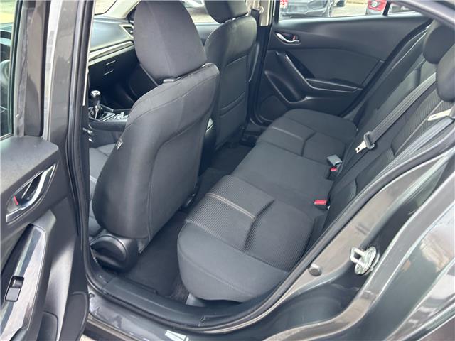 2018 Mazda Mazda3 Sport GS (Stk: M6095) in Sarnia - Image 16 of 33