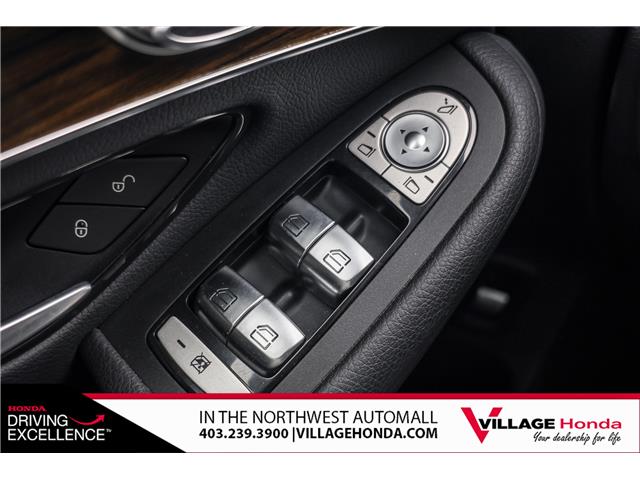 2019 Mercedes-Benz GLC 300 Base (Stk: B9064) in Calgary - Image 12 of 33