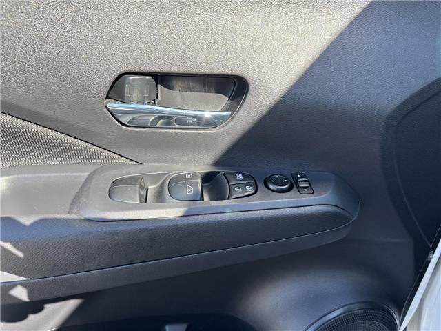 2021 Nissan Kicks SV (Stk: P7238) in Brantford - Image 6 of 24