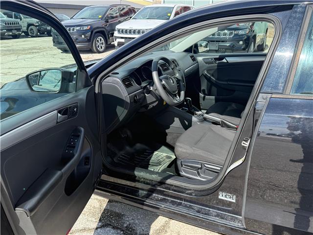 2017 Volkswagen Jetta 1.4 TSI Trendline+ (Stk: U3981) in Hanover - Image 7 of 16 2017 Volkswagen Jetta 1.4 TSI Trendline+ (Stk: U3981) in Hanover - Image 7 of 16
