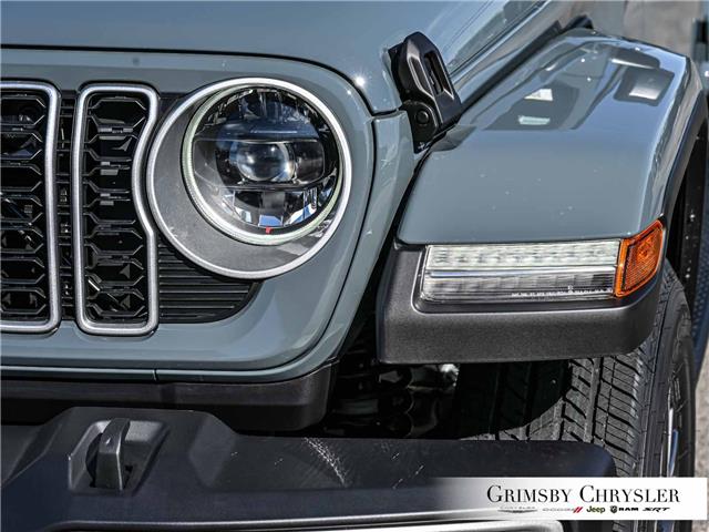 2026 Jeep Wrangler Sahara (Stk: N26100) in Grimsby - Image 8 of 31