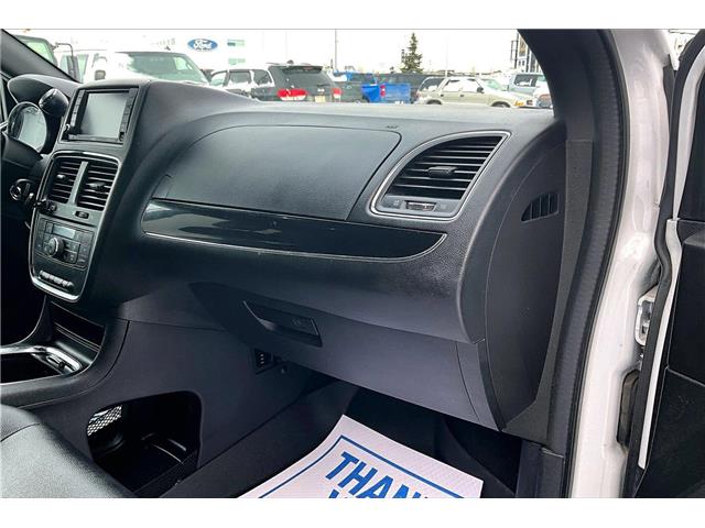2020 Dodge Grand Caravan Premium Plus (Stk: 67186UA) in Calgary - Image 16 of 36 2020 Dodge Grand Caravan Premium Plus (Stk: 67186UA) in Calgary - Image 16 of 36