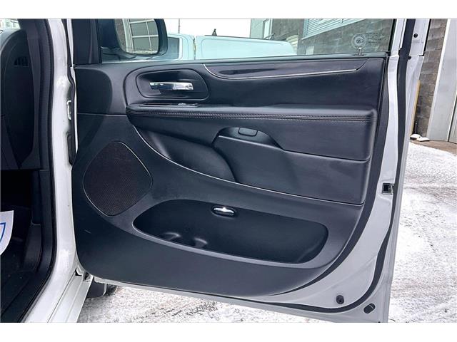 2020 Dodge Grand Caravan Premium Plus (Stk: 67186UA) in Calgary - Image 19 of 36 2020 Dodge Grand Caravan Premium Plus (Stk: 67186UA) in Calgary - Image 19 of 36