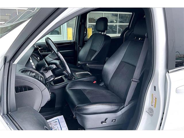 2020 Dodge Grand Caravan Premium Plus (Stk: 67186UA) in Calgary - Image 27 of 36 2020 Dodge Grand Caravan Premium Plus (Stk: 67186UA) in Calgary - Image 27 of 36