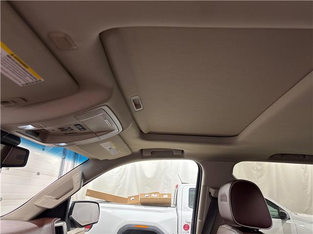 2016 Chevrolet Silverado 1500 High Country (Stk: 14221) in Roblin - Image 8 of 11