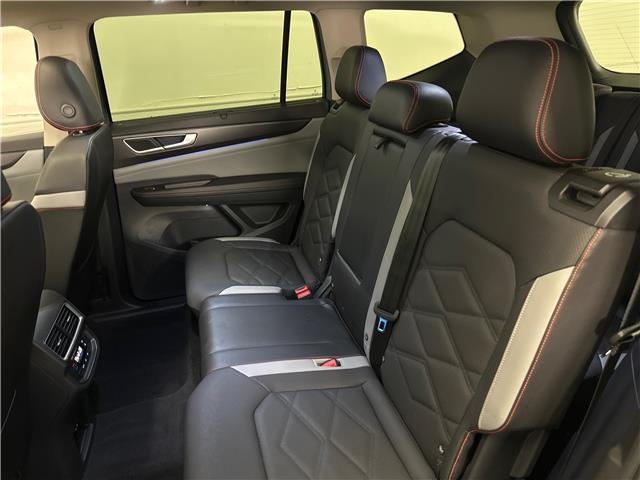 2024 Volkswagen Atlas 2.0 TSI Peak Edition (Stk: 43548J) in Belleville - Image 10 of 30