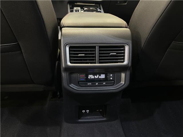 2024 Volkswagen Atlas 2.0 TSI Peak Edition (Stk: 43548J) in Belleville - Image 13 of 30