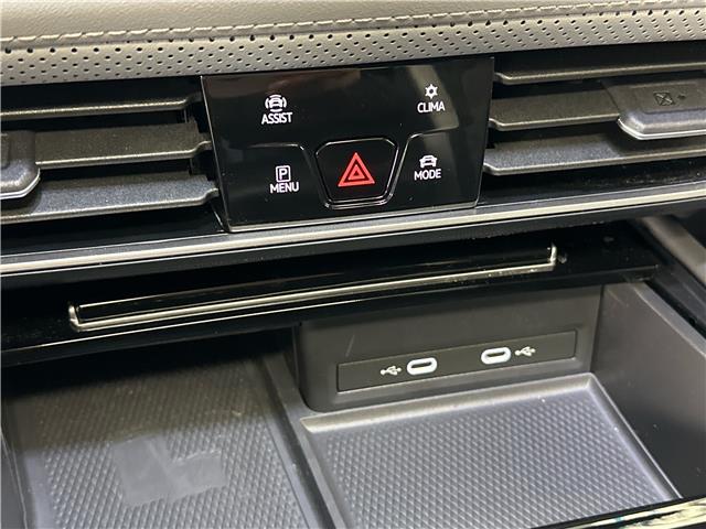 2024 Volkswagen Atlas 2.0 TSI Peak Edition (Stk: 43548J) in Belleville - Image 23 of 30