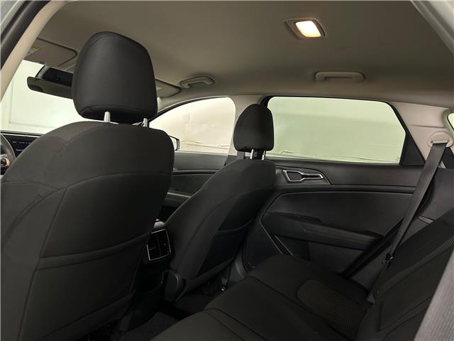 2023 Kia Sportage LX (Stk: 43618J) in Belleville - Image 8 of 22