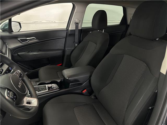 2023 Kia Sportage LX (Stk: 43618J) in Belleville - Image 10 of 22