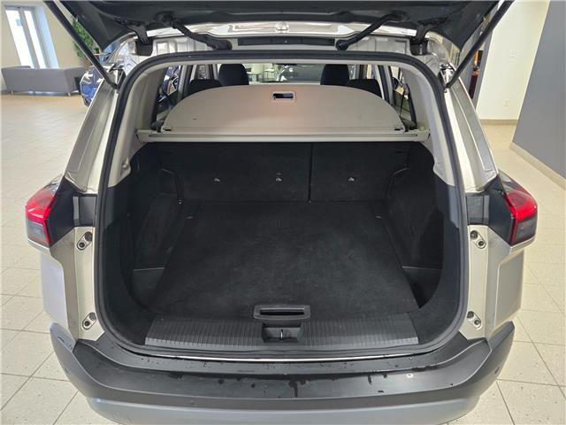 2023 Nissan Rogue SV Moonroof (Stk: 23NR00957) in Winnipeg - Image 7 of 23