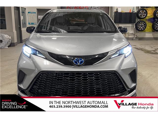 2024 Toyota Sienna XSE 7-Passenger (Stk: VR0537A) in Calgary - Image 4 of 5