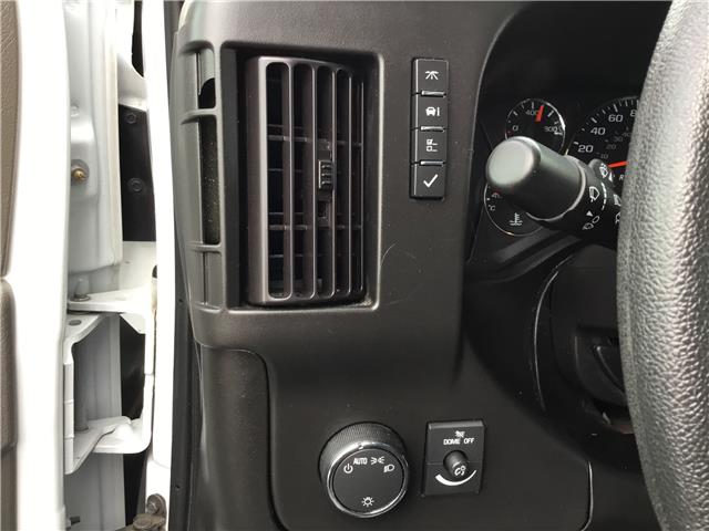 2024 Chevrolet Express 2500 Work Van (Stk: R0118) in Cornwall - Image 3 of 28