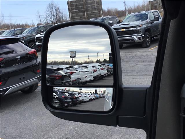 2024 Chevrolet Express 2500 Work Van (Stk: R0118) in Cornwall - Image 26 of 28