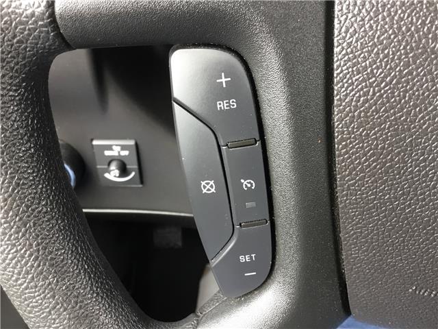 2024 Chevrolet Express 2500 Work Van (Stk: R0118) in Cornwall - Image 4 of 28