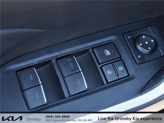 2025 Toyota RAV4 Hybrid Se | DASH CAM | AWD | SUN ROOF | CAR PLAY (Stk: U3236) in Grimsby - Image 17 of 19