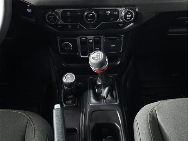 2024 Jeep Wrangler Sport (Stk: B20838) in Calgary - Image 14 of 21
