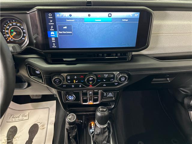 2024 Jeep Wrangler Sahara (Stk: 43664J) in Belleville - Image 17 of 32