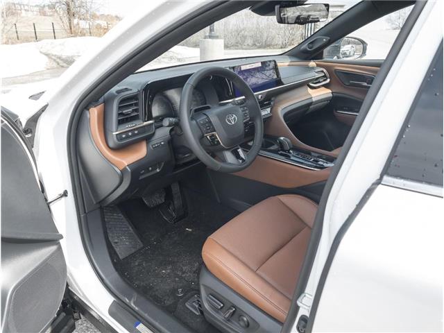 2026 Toyota Crown Signia Limited (Stk: 36558) in Aurora - Image 8 of 31