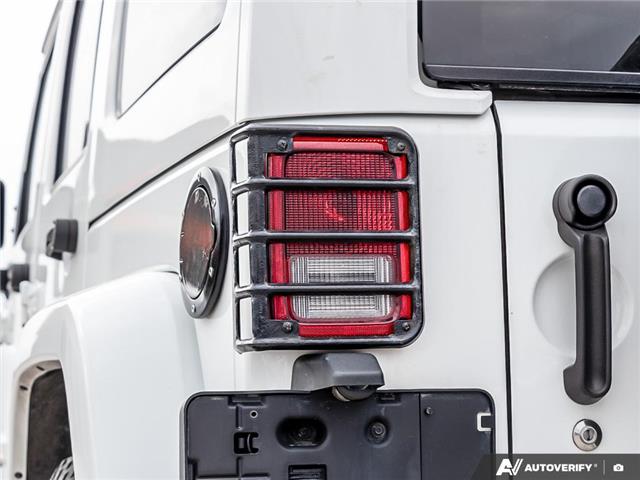 2017 Jeep Wrangler Unlimited Sahara (Stk: 409124) in St. Catharines - Image 8 of 10