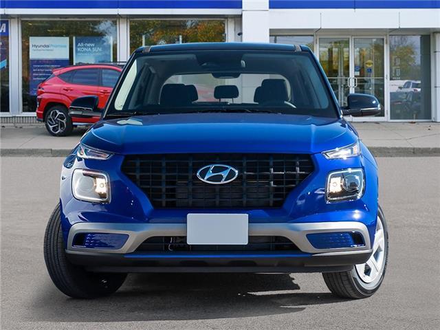 2026 Hyundai Venue Essential w/Two-Tone (Stk: 262060) in Aurora - Image 2 of 23