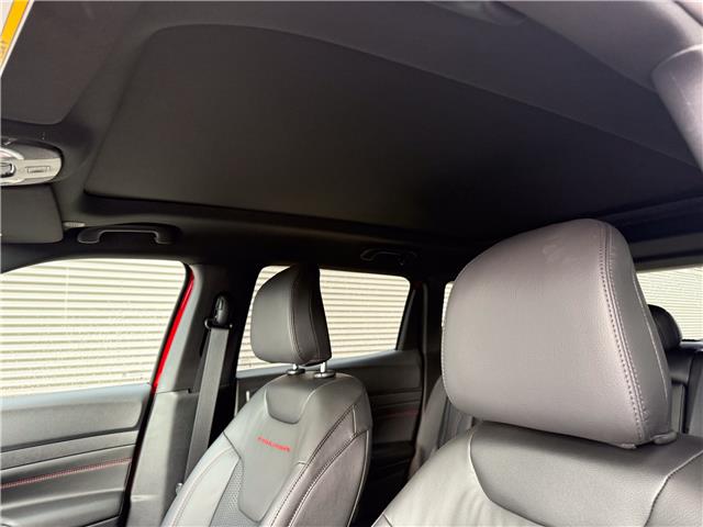 2026 Jeep Compass Trailhawk (Stk: 26211) in London - Image 10 of 26