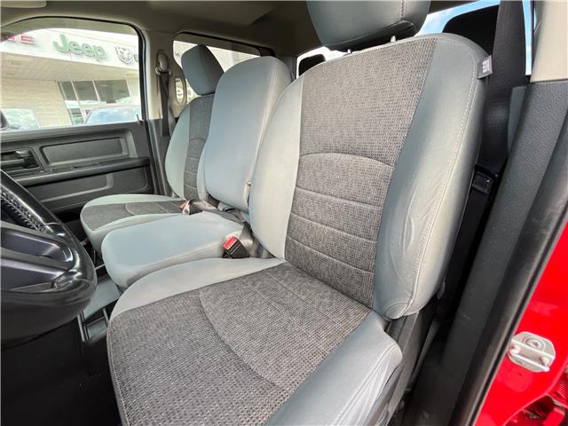 2020 RAM 1500 Classic ST (Stk: 26-818A) in Sarnia - Image 12 of 26