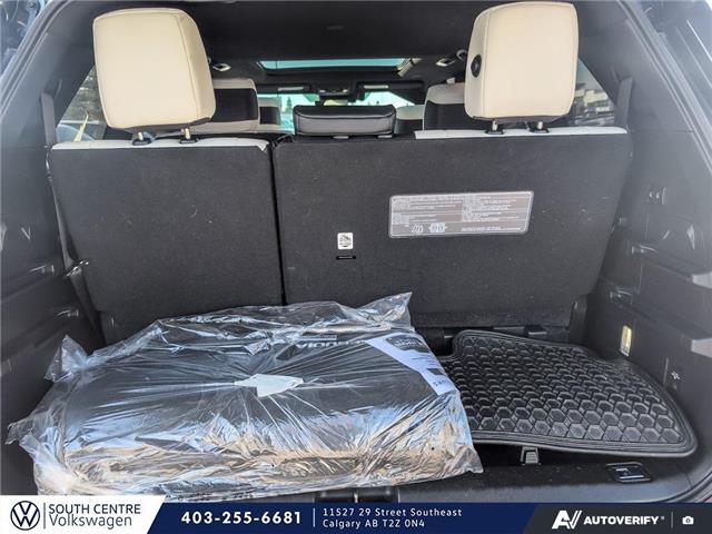 2023 Toyota Sequoia Platinum (Stk: SU7732) in Calgary - Image 11 of 24