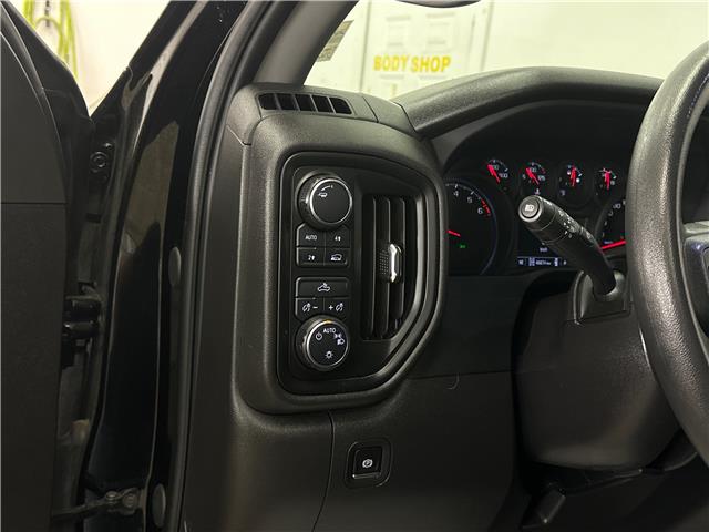 2024 Chevrolet Silverado 1500 Custom (Stk: 43666J) in Belleville - Image 16 of 31