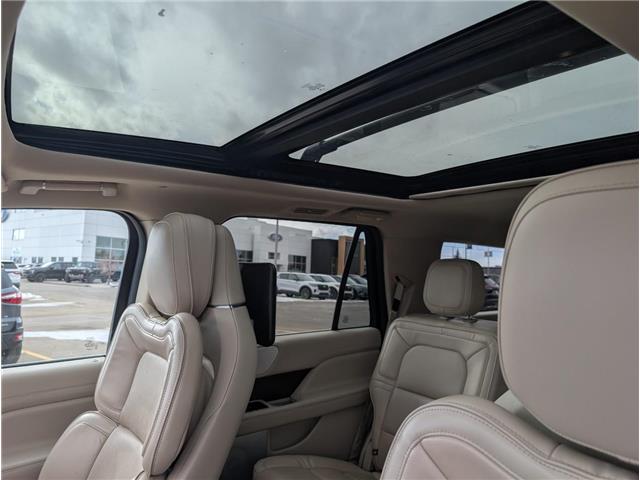 2019 Lincoln Navigator Reserve (Stk: S-2262A) in Calgary - Image 25 of 30