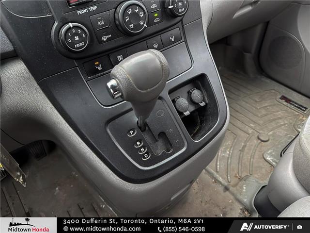 2011 Kia Sedona LX (Stk: B2501759) in North York - Image 22 of 29