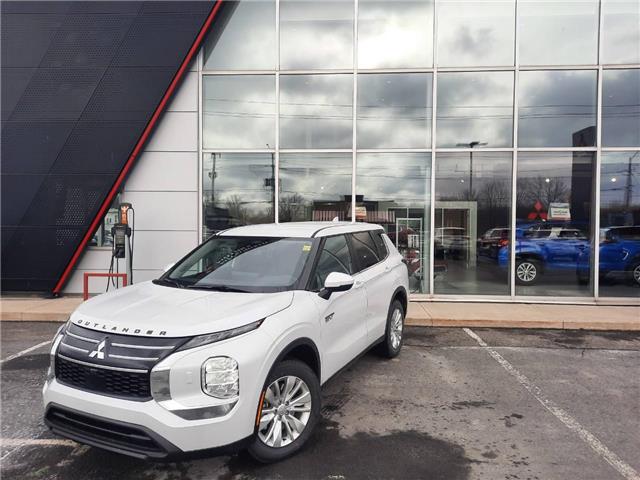 2026 Mitsubishi Outlander PHEV ES White with 10km at $53,209