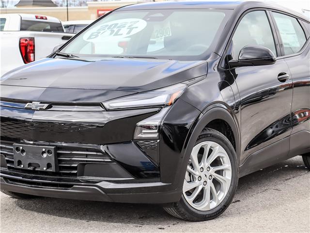 2027 Chevrolet Bolt LT (Stk: 272900) in Uxbridge - Image 2 of 23