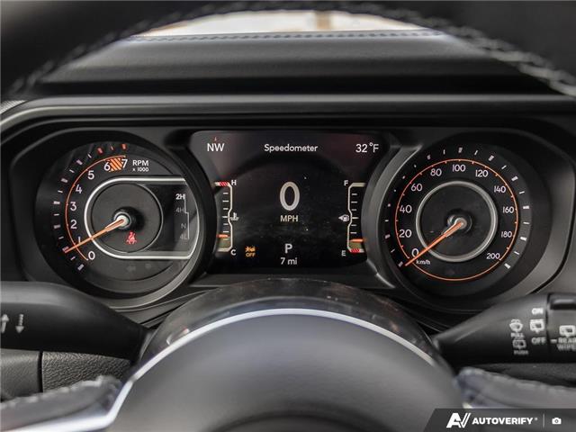 2026 Jeep Wrangler Sahara (Stk: T5013) in Welland - Image 15 of 27