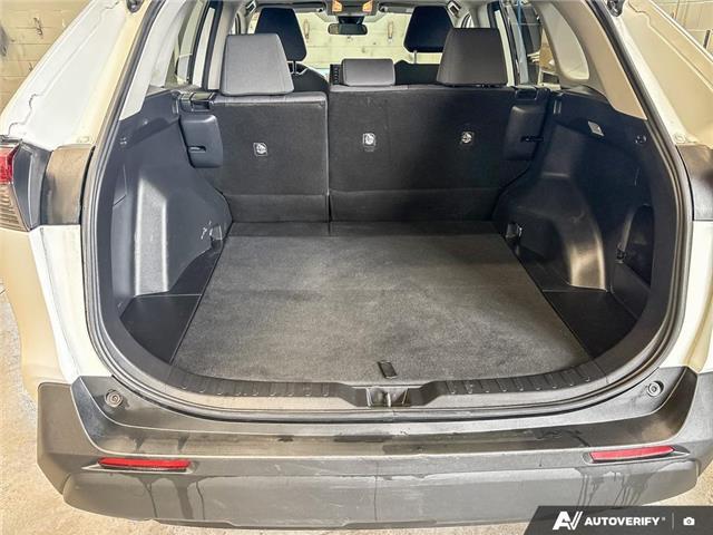2021 Toyota RAV4 LE (Stk: 165391) in London - Image 12 of 26