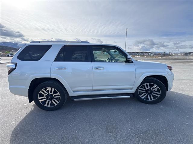 2016 Toyota 4Runner SR5 (Stk: X369732B) in Cranbrook - Image 9 of 20