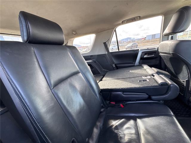 2016 Toyota 4Runner SR5 (Stk: X369732B) in Cranbrook - Image 10 of 20