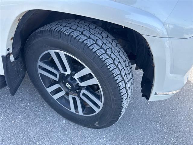 2016 Toyota 4Runner SR5 (Stk: X369732B) in Cranbrook - Image 13 of 20